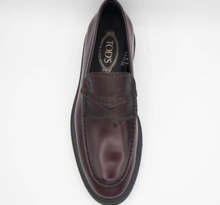 Tods Mens Leather Loafers With Pebbled Detail in Burgundy