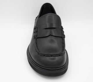 Tods Mens Leather Loafers in Black