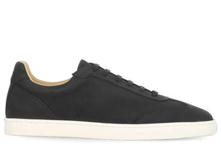 Brunello Cucinelli Logo Embossed Low-Top Sneakers in Black