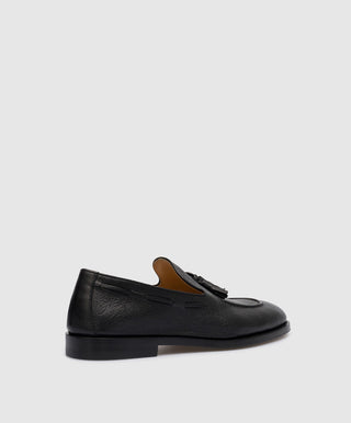 Brunello Cucinelli Mens Tassled Leather Loafers in Black